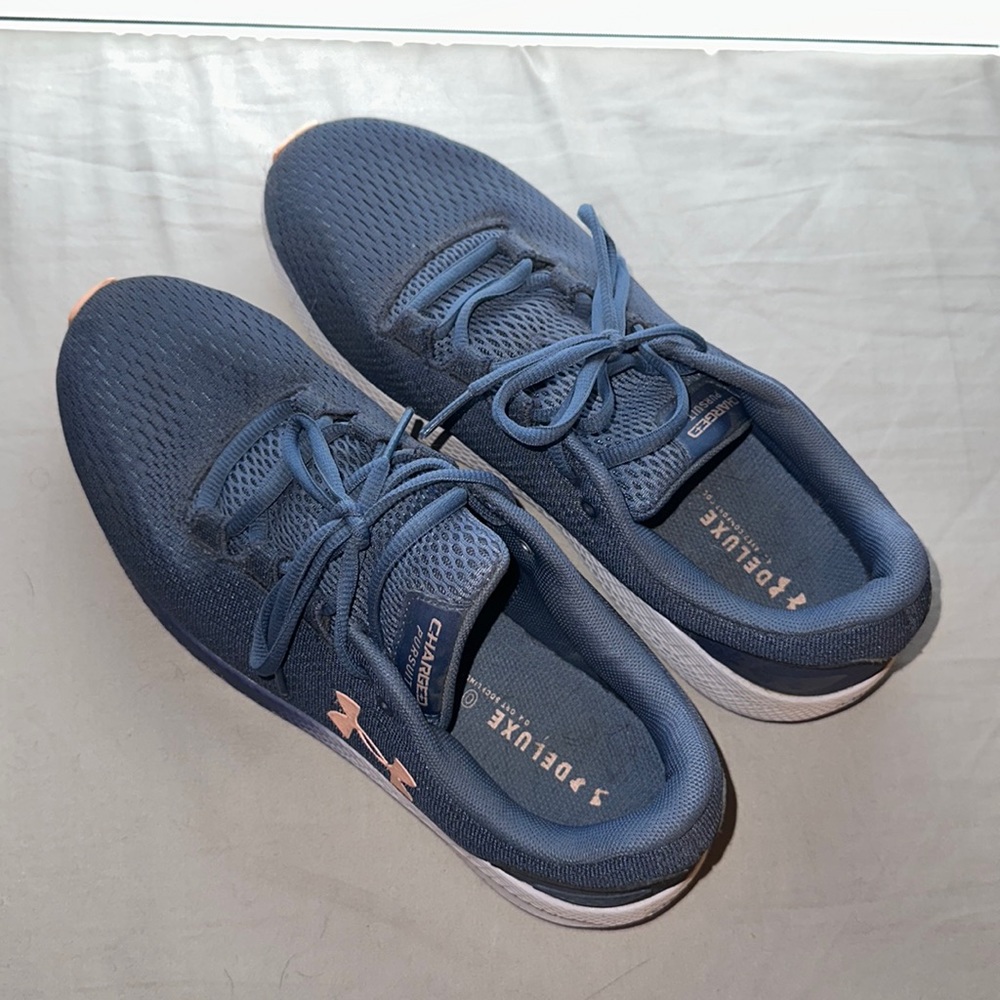 Women’s size 10 Under Armour blue & pink
